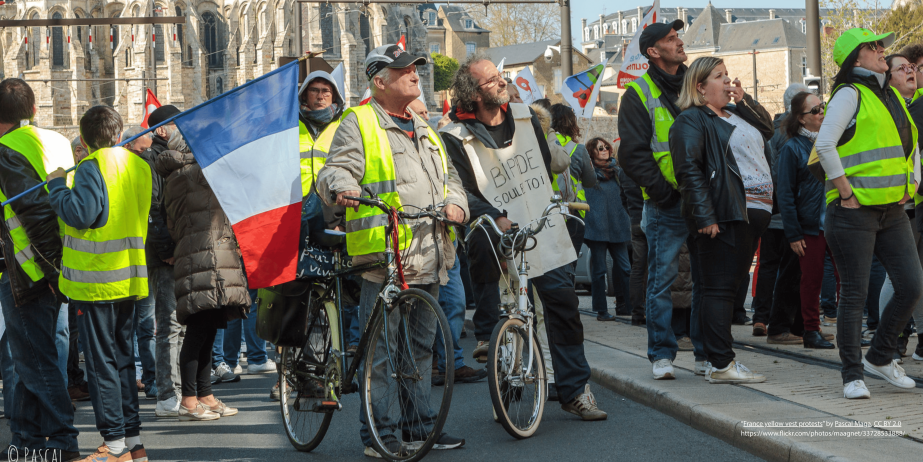 “France yellow vest protests” by Pascal Maga, CC BY 2.0